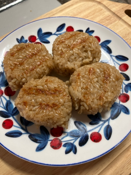 とても美味しかったです♪こんなに簡単に焼きおにぎりが作れるなんて嬉しいです！もう冷凍の焼きおにぎりは買いません^_^