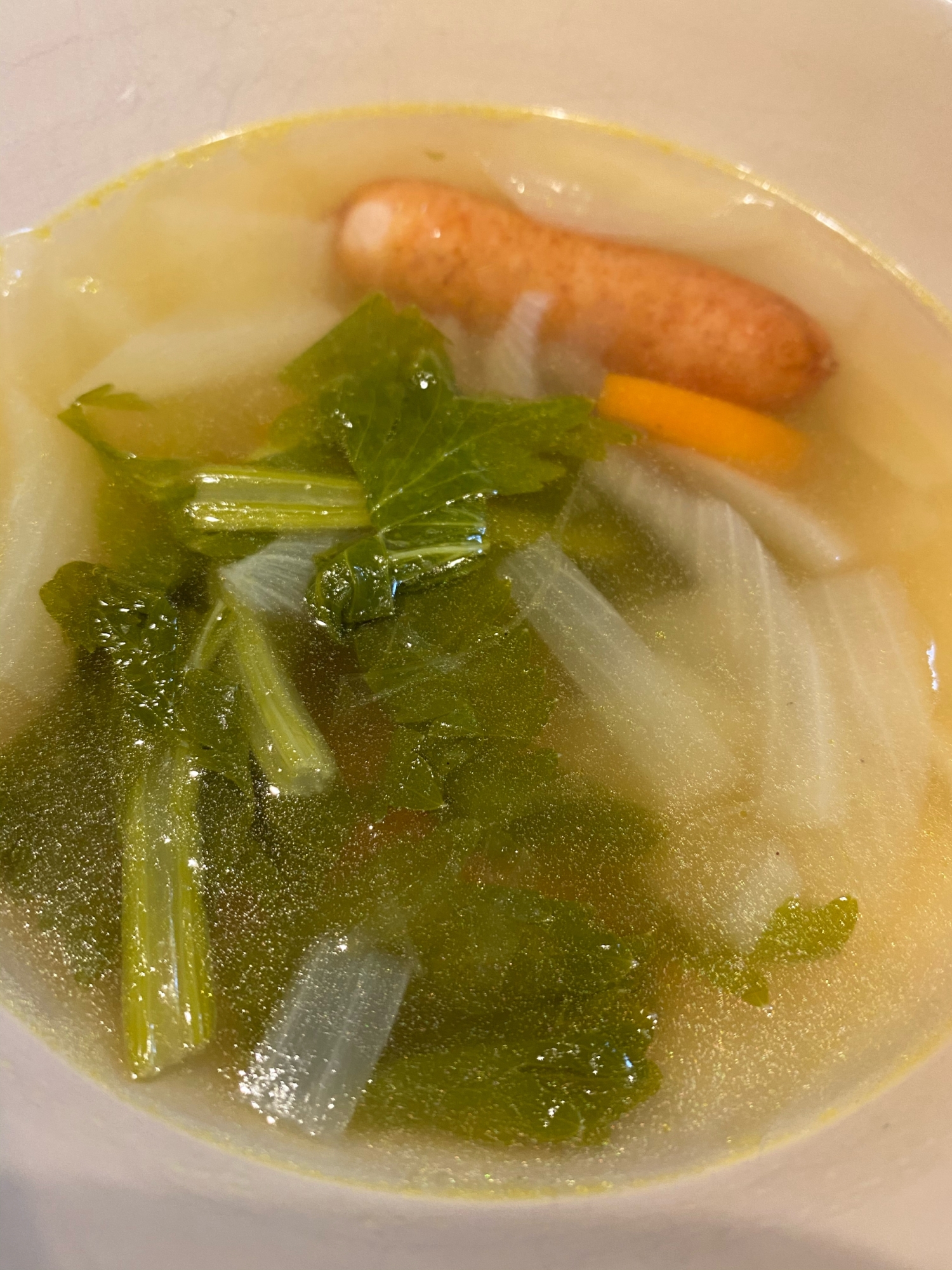 セロリの葉のコンソメスープ レシピ 作り方 By みひろれいか 楽天レシピ