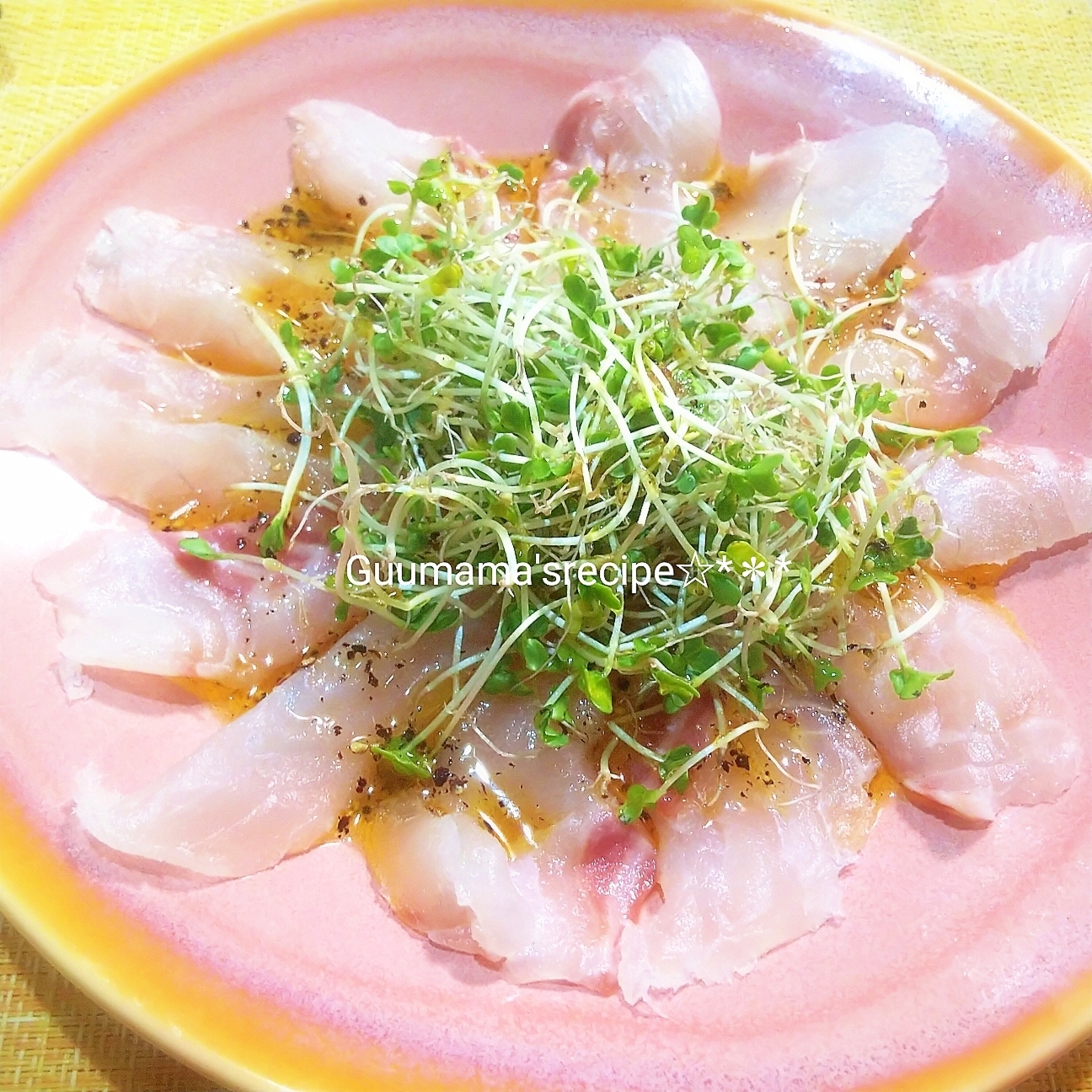 おつまみにピッタリ♡真鯛とスプラウトのカルパッチョ