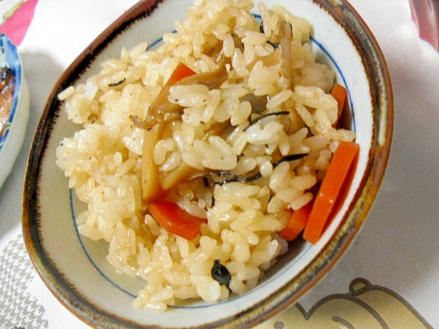 混ぜご飯 かやくご飯 少し甘めで美味しい レシピ 作り方 By ミスチバス 楽天レシピ 混ぜご飯 かやくご飯 少し甘めで美味しい レシピ 作り方 By ミスチバス 楽天レシピ