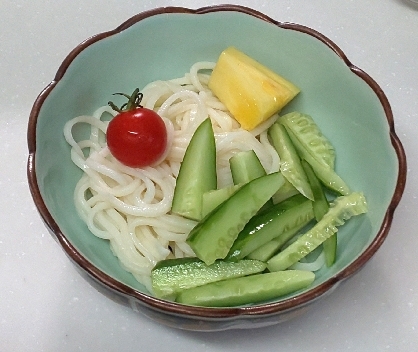 冷やし麺✨夏野菜など入れて