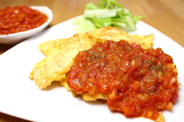 簡単♪鶏ささみのピカタ★トマトソース添え