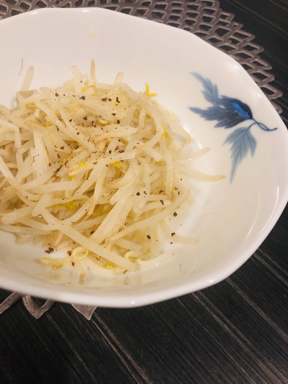 かぼすを絞って5分で副菜☆レンチンもやし