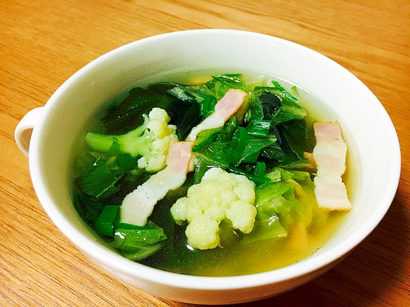 野菜の茹で汁でコンソメスープ