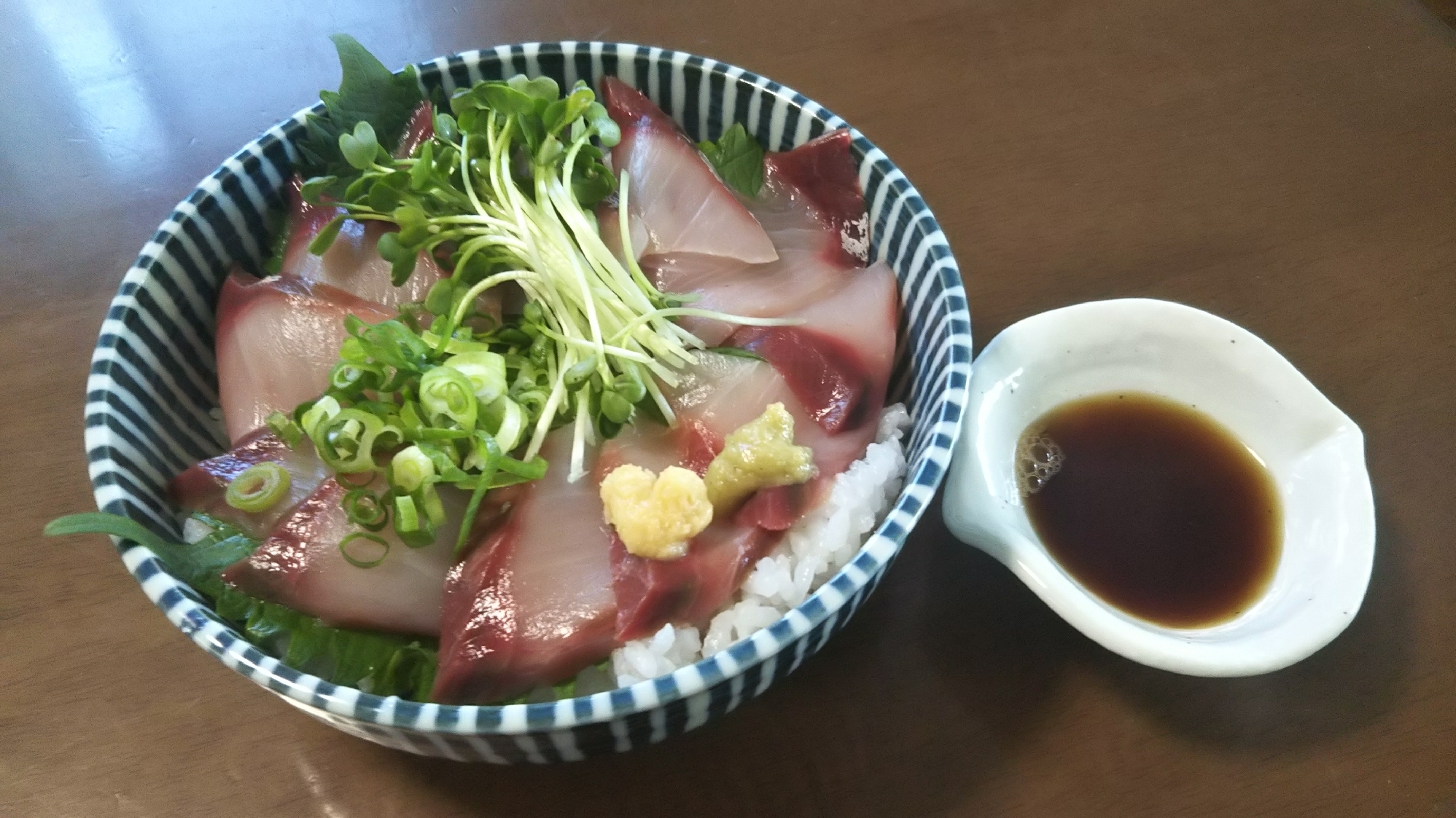 簡単ハマチの海鮮丼