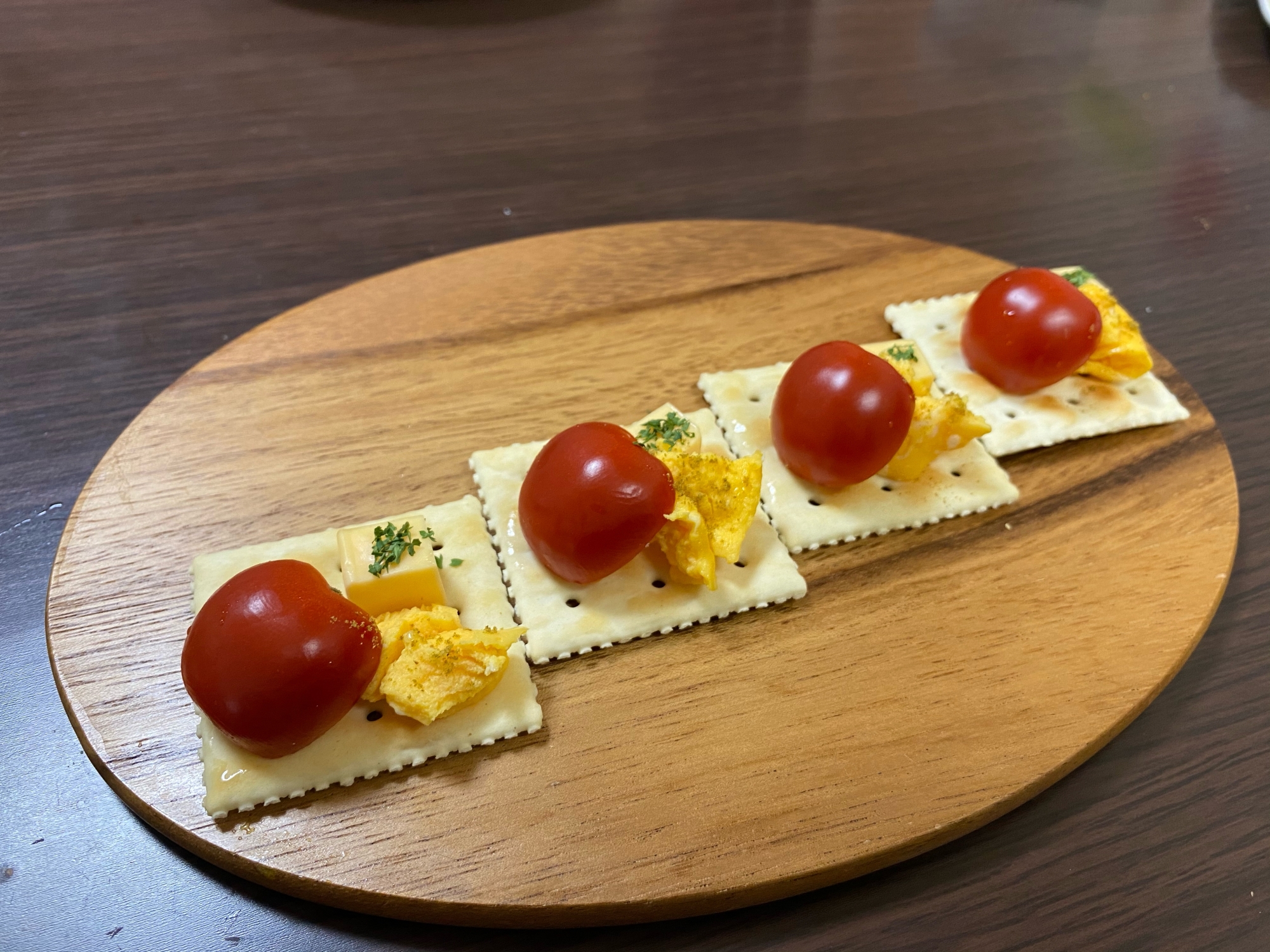 トマト&チーズのクミン風味カナッペ