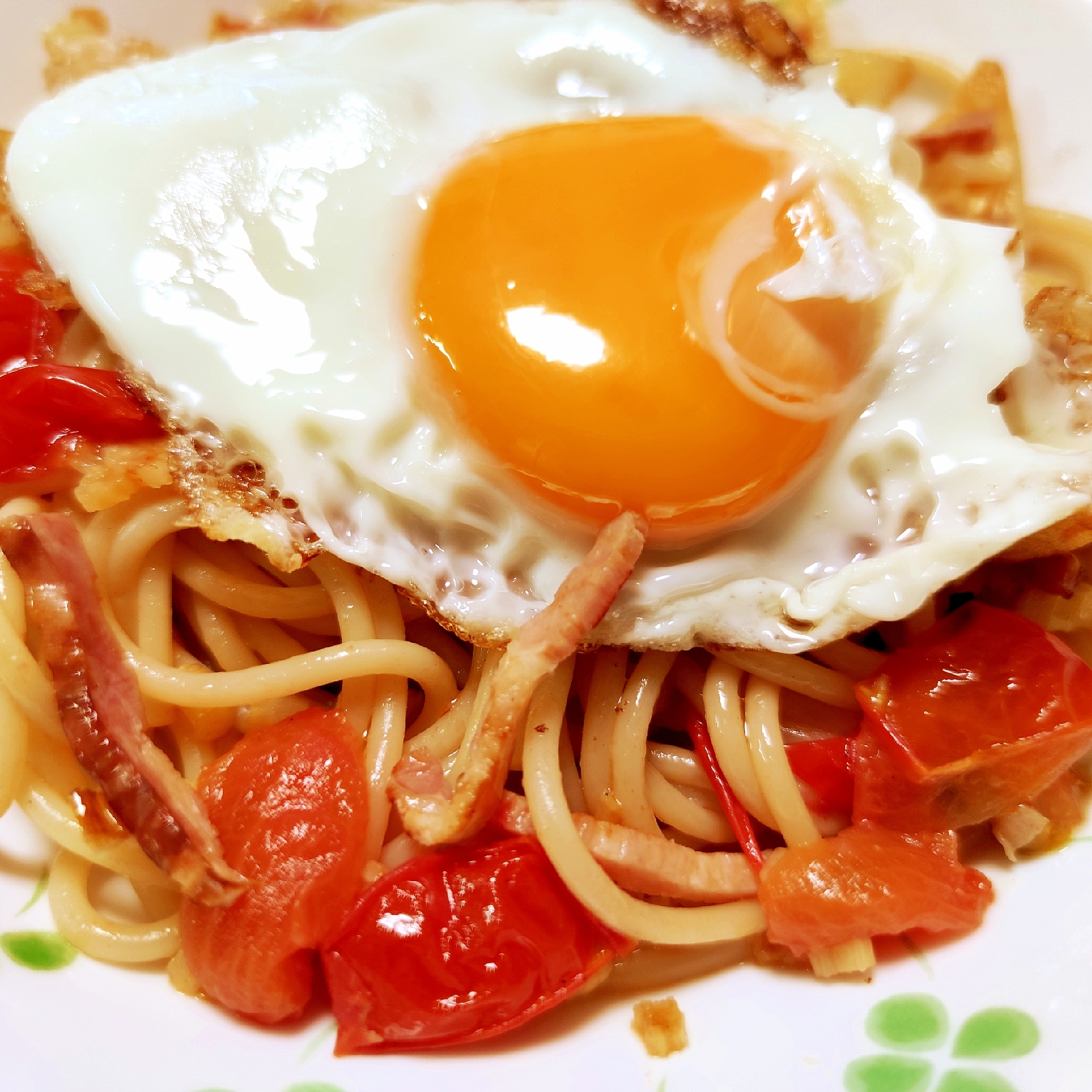 朝食向け　ベーコンエッグなパスタ【パスタ100】