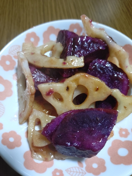 レンコンとサツマイモの甘じょっぱ炒め(・o・)