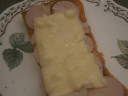 朝食に☆ギョニソとチーズのトースト