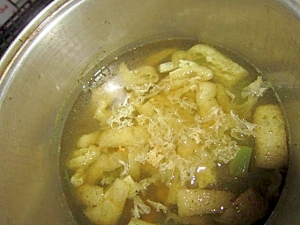 クラゲと若芽油揚げ味噌汁