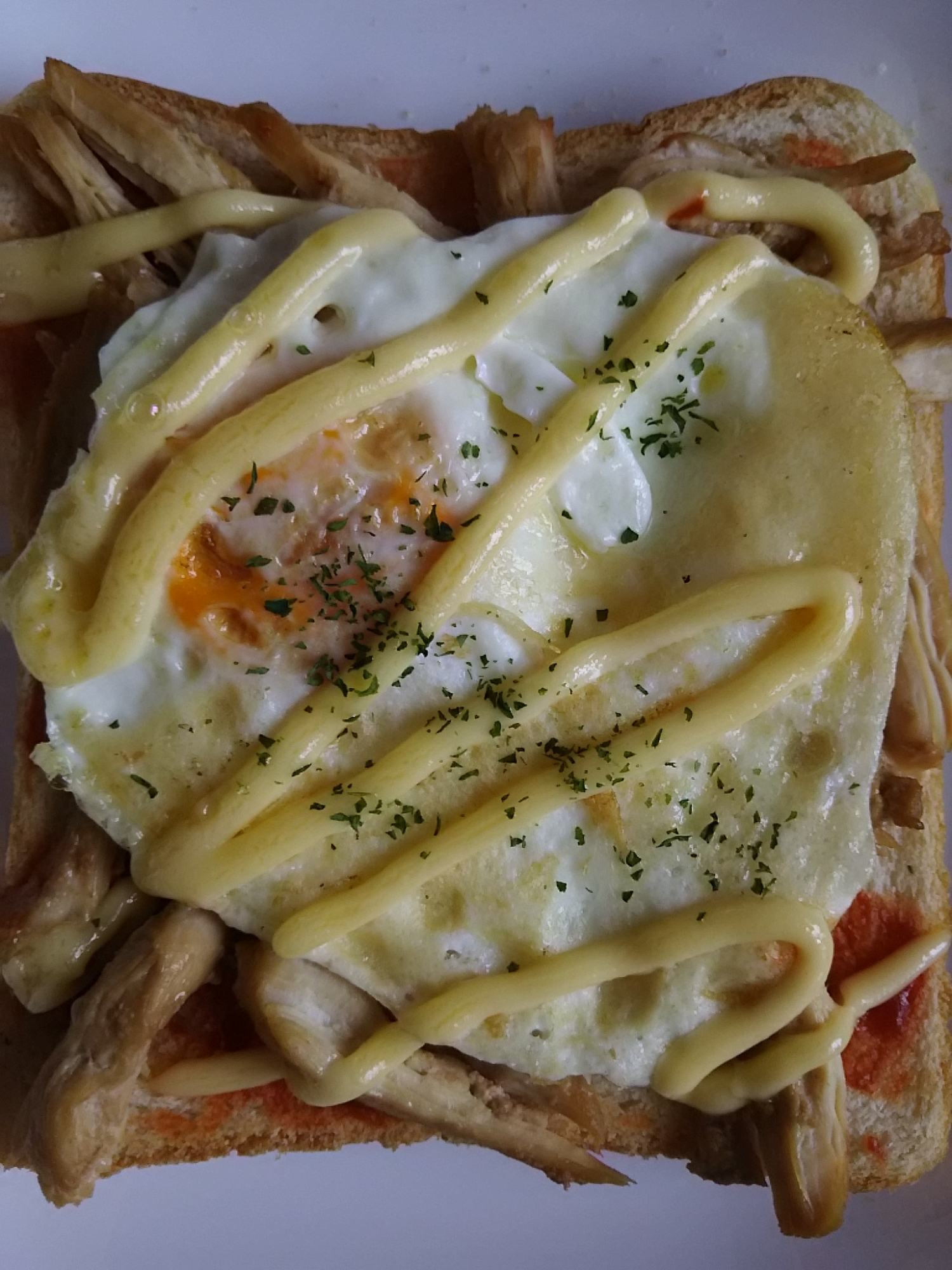 目玉焼きとささみのトースト(^^)