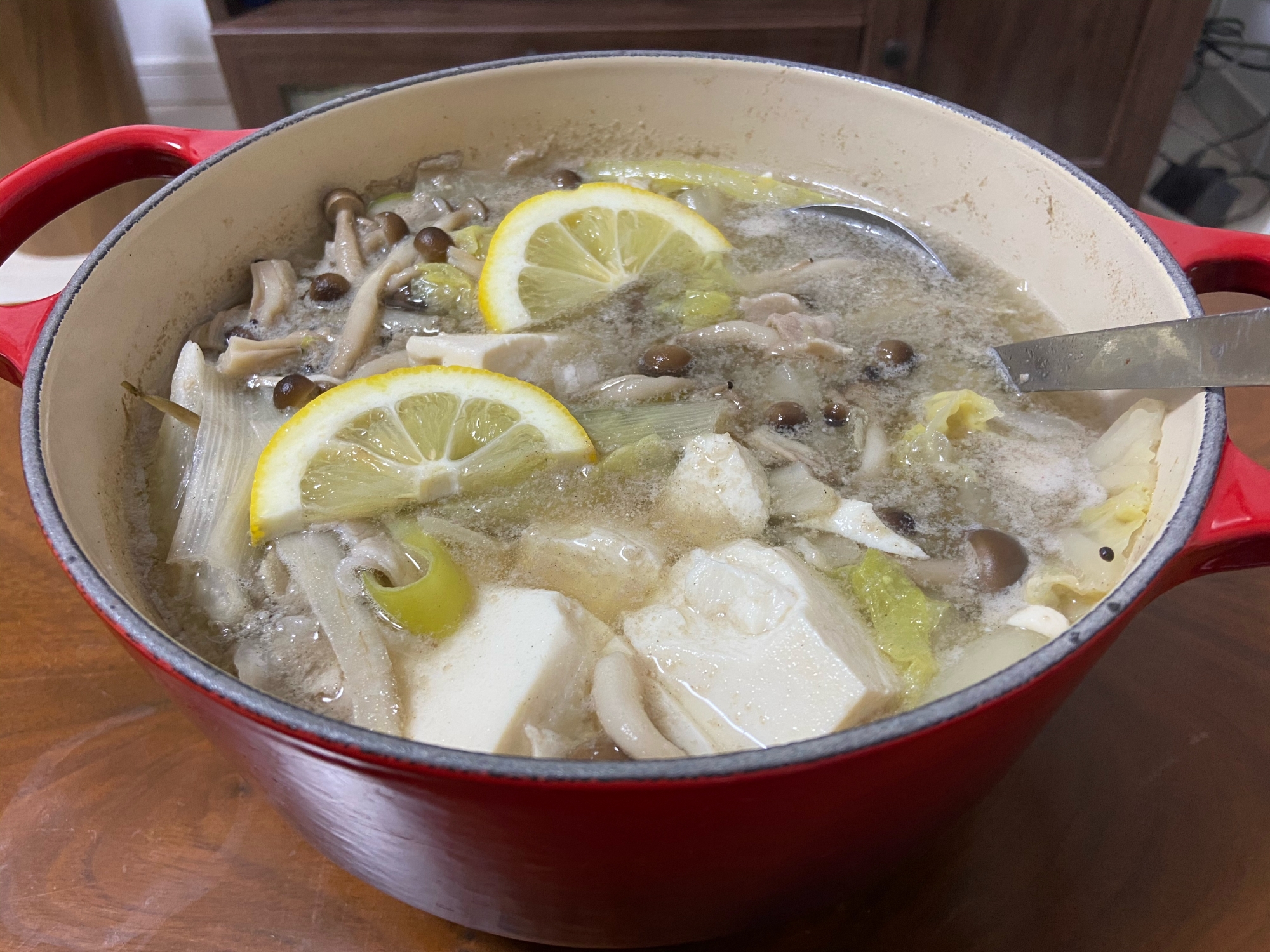 市販の鍋の素で 塩レモン鍋 レシピ 作り方 By Sai22 楽天レシピ 市販の鍋の素で 塩レモン鍋 レシピ 作り方 By Sai22 楽天レシピ