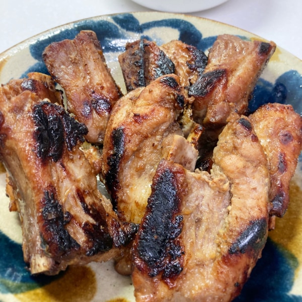 簡単時短 豚スペアリブのニンニク醤油焼き レシピ 作り方 By ヤスのり子 楽天レシピ 簡単時短 豚スペアリブのニンニク醤油焼き レシピ 作り方 By ヤスのり子 楽天レシピ