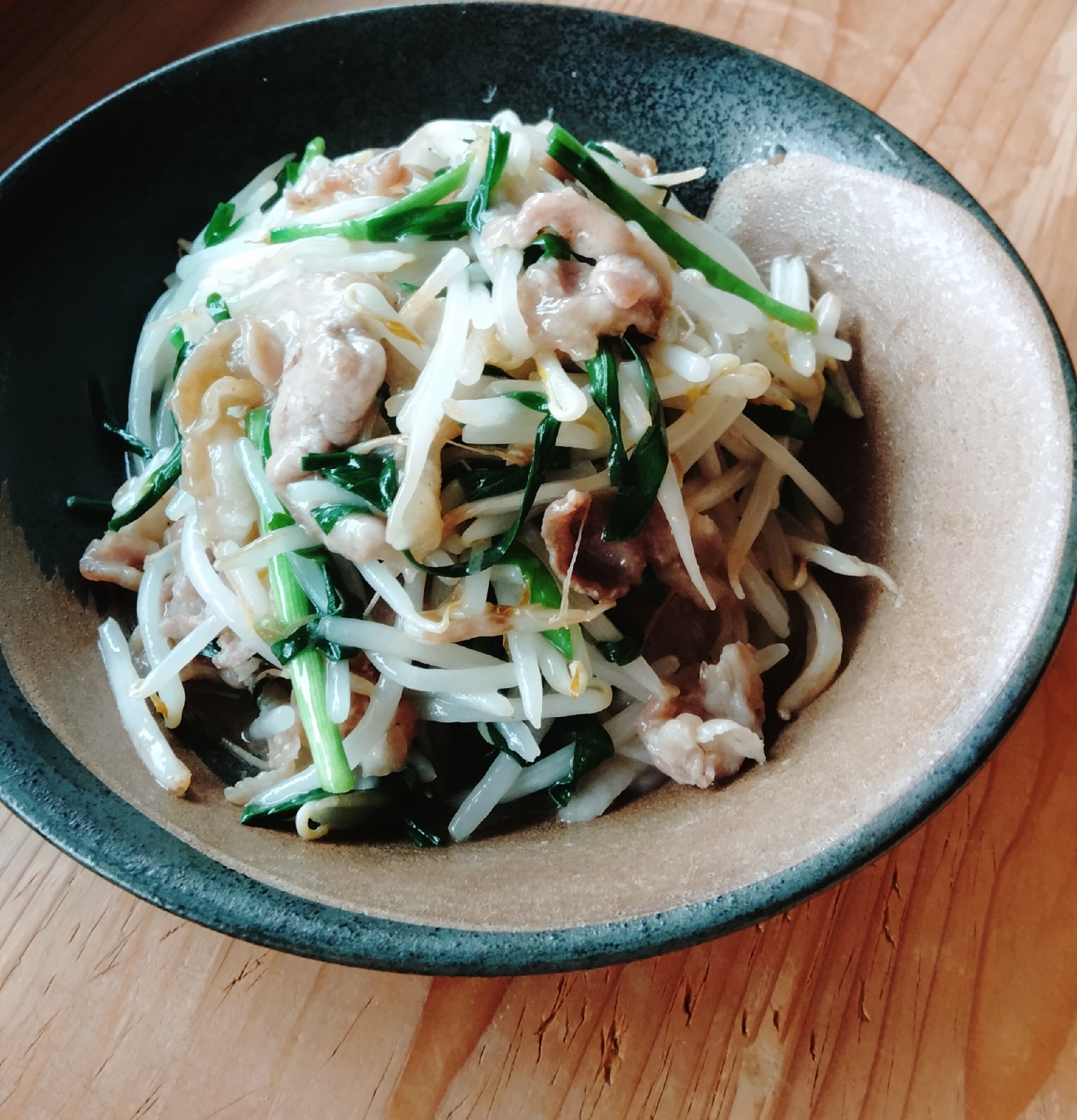 豚こまとニラのもやし炒め レシピ 作り方 By カンノーロ 楽天レシピ 豚こまとニラのもやし炒め レシピ 作り方 By カンノーロ 楽天レシピ