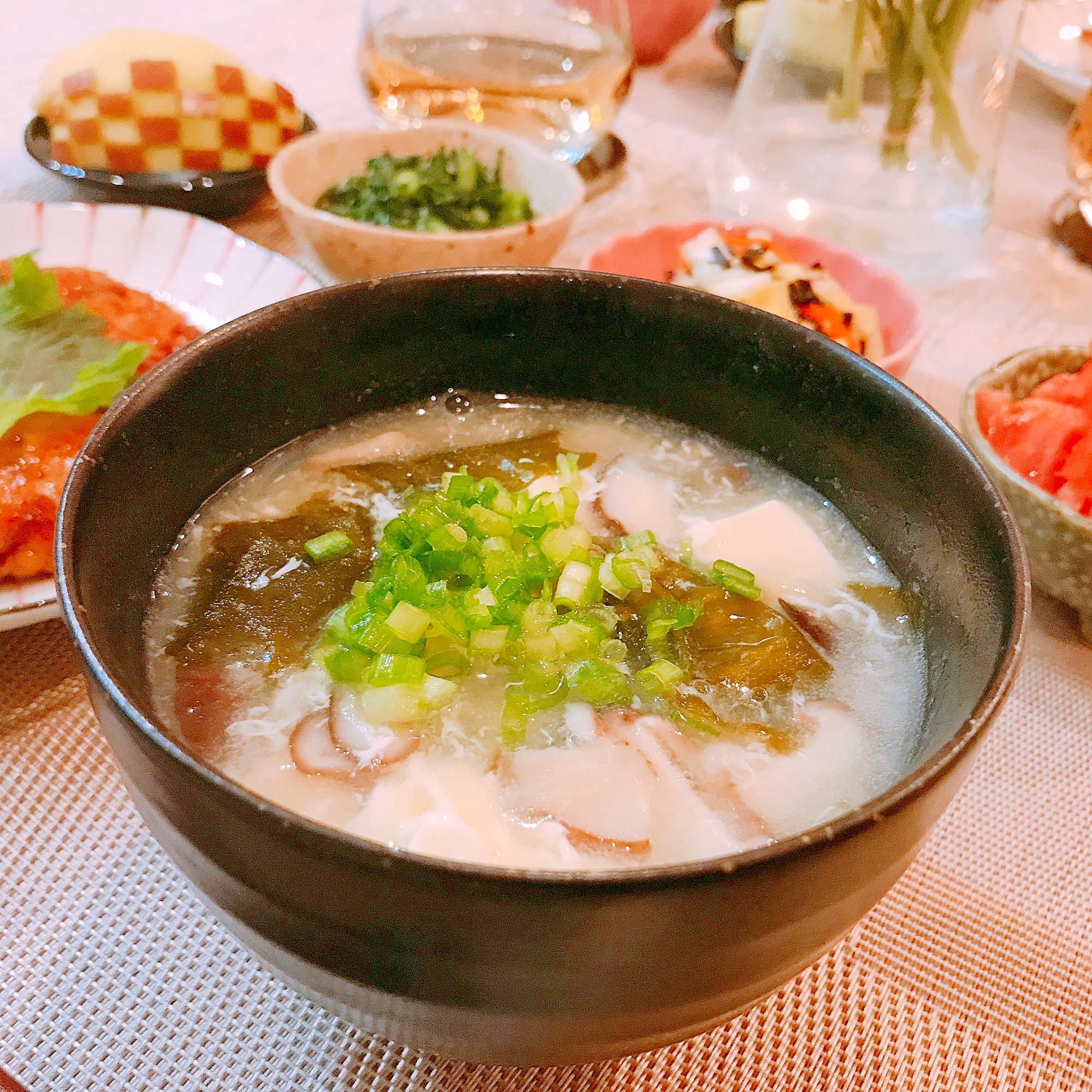 豆腐とワカメと椎茸の卵白ふわふわスープ♡