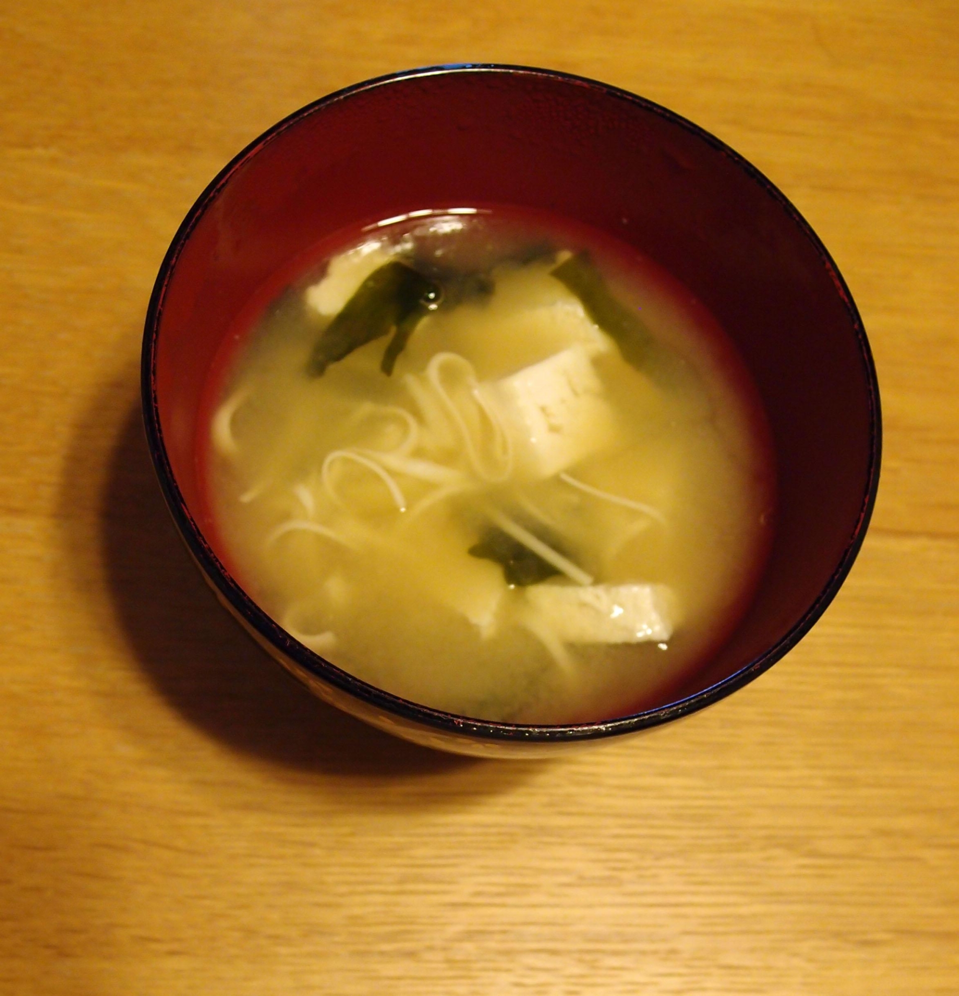 素麺のふしとわかめと豆腐のお味噌汁