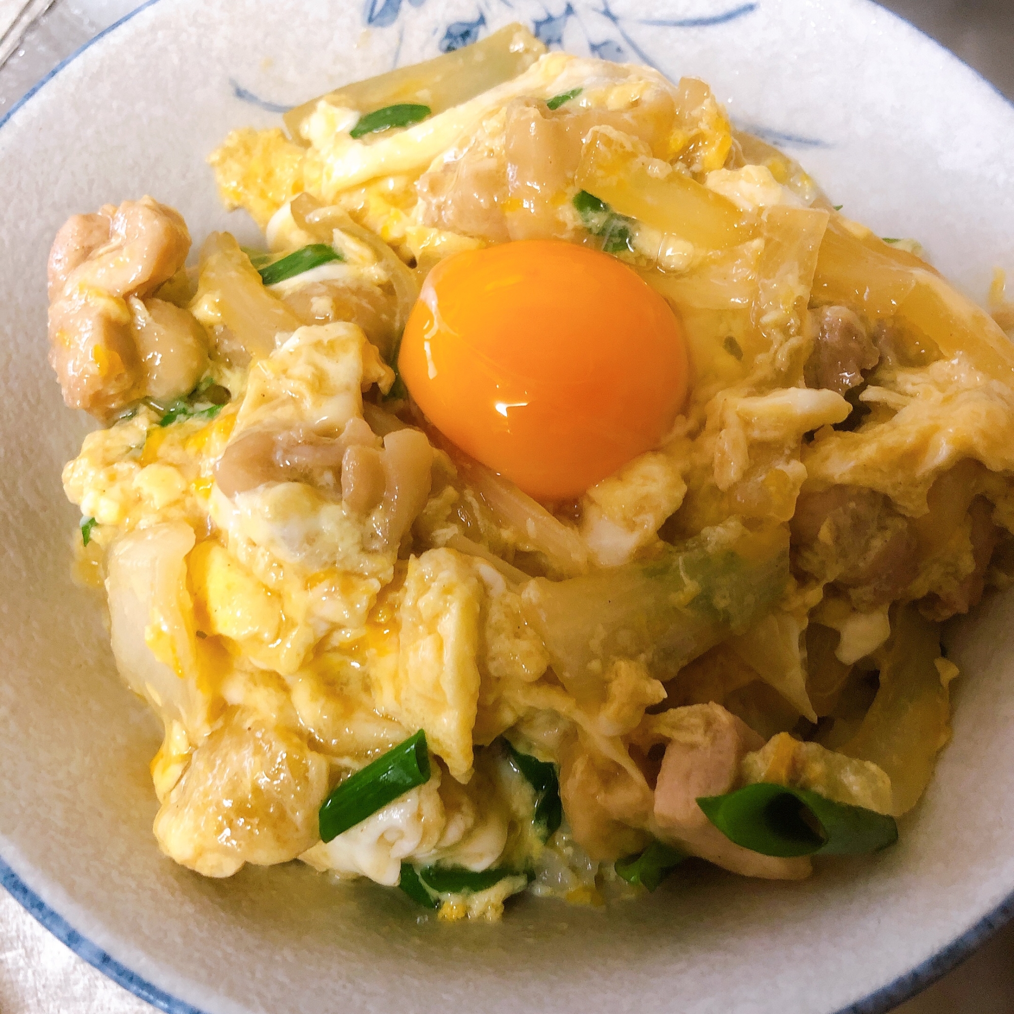 黄身がとろ〜りの親子丼