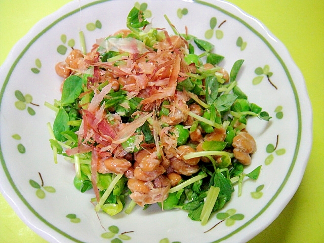 豆苗とグリンピースの親子納豆