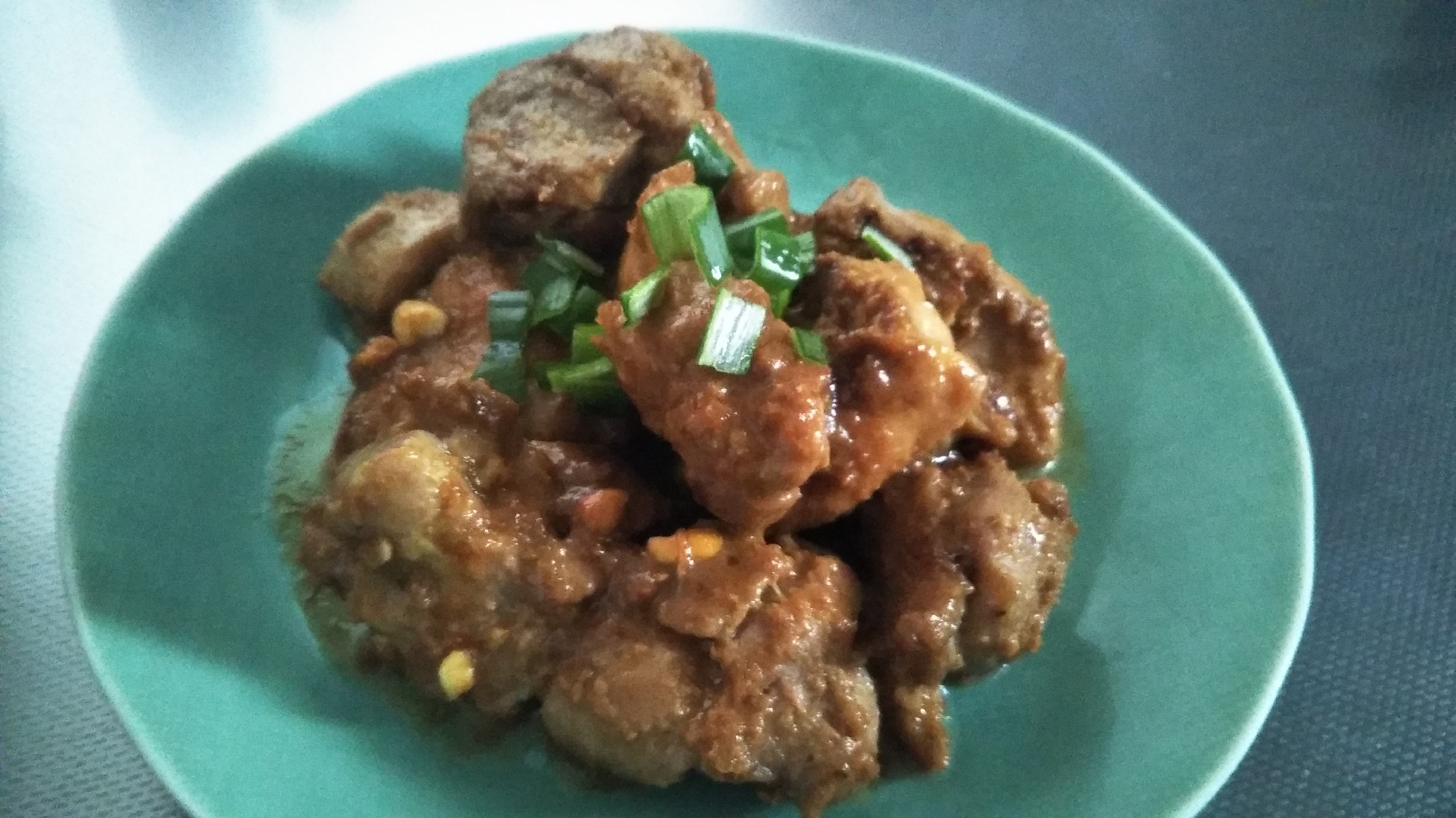 甘辛い味が癖になる！マレーシアの刺さない焼き鳥（鶏