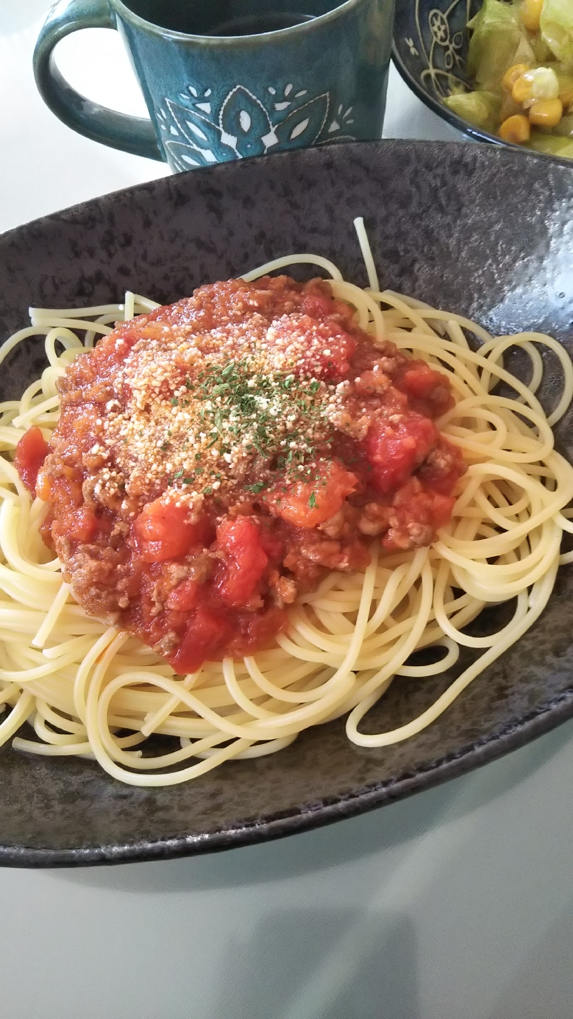 野菜たっぷりミートソーススパゲティー