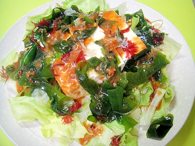 味噌ドレッシングで♡豆腐と海藻のヘルシーサラダ