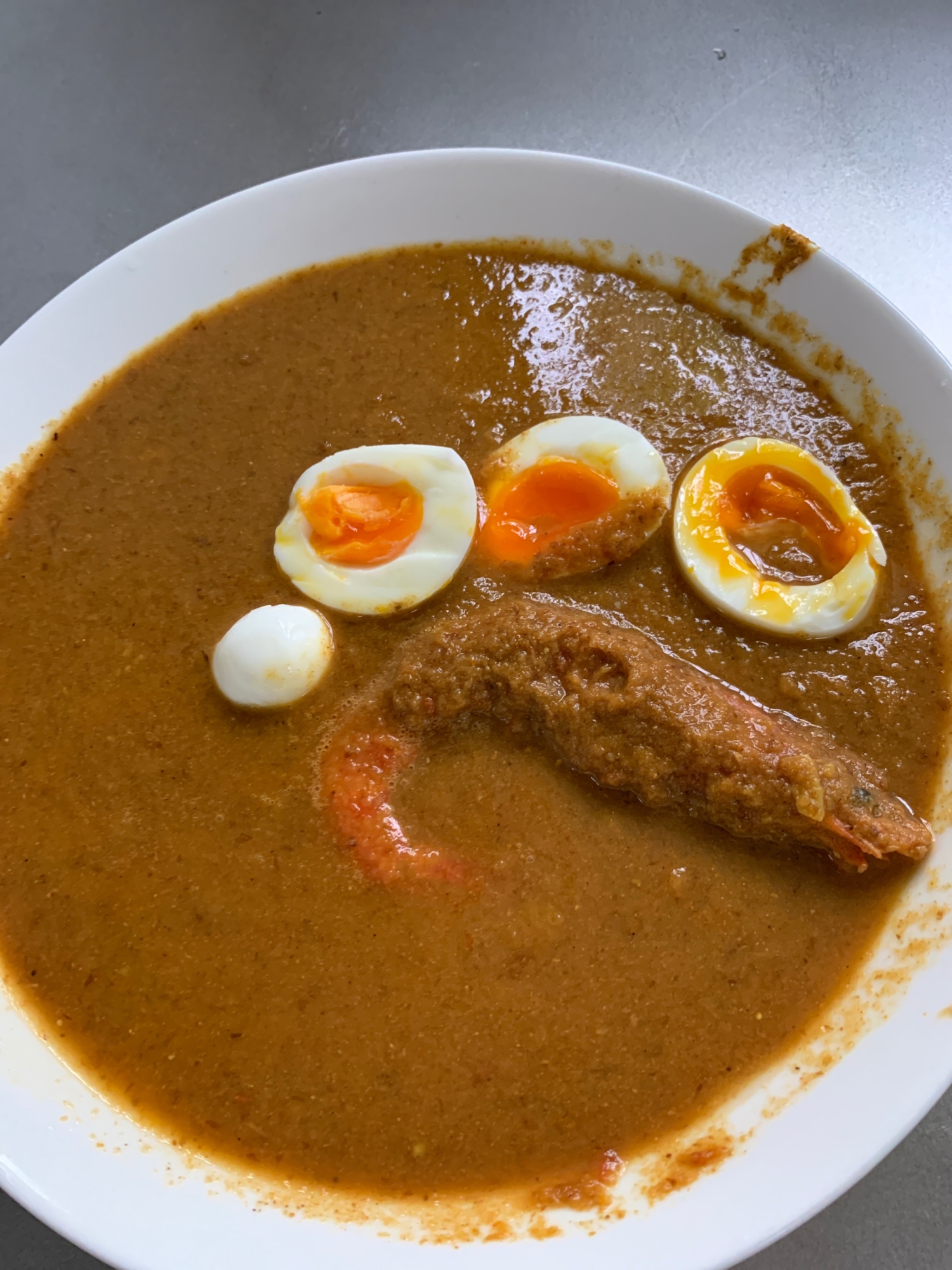 海老と、ゆで卵の、カレー