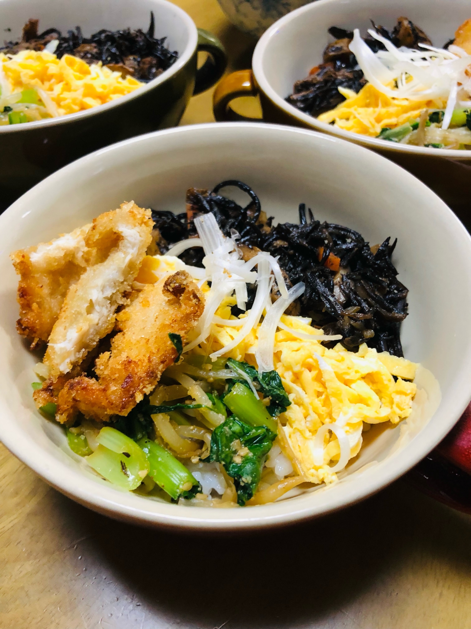 これで満足！作り置きのひじきでよくばり丼☆