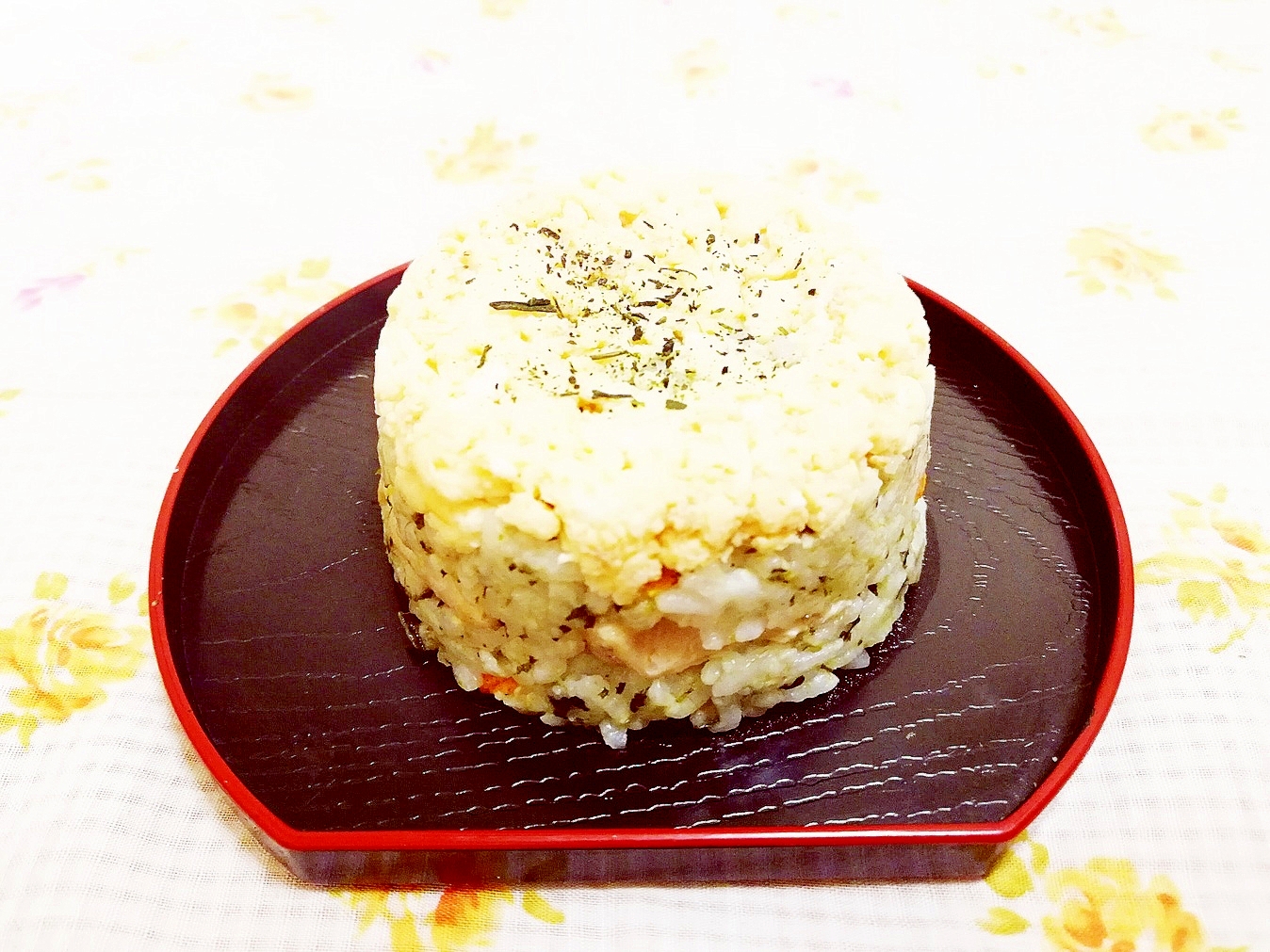 卵と緑茶&柑橘風味の押し寿司