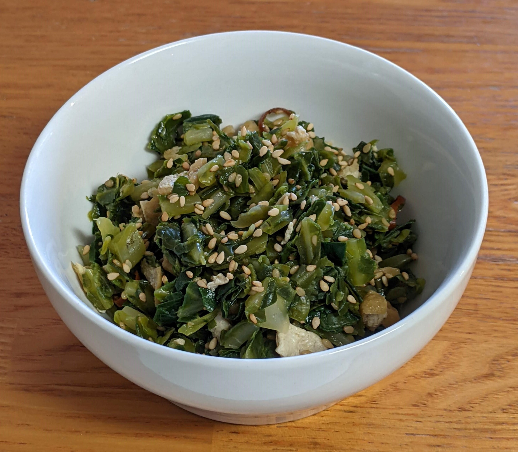 キャベツ外側の葉と油揚げの炒め煮