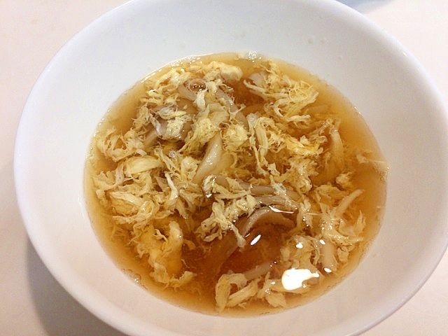 簡単レシピ☆もやしと舞茸の卵スープ