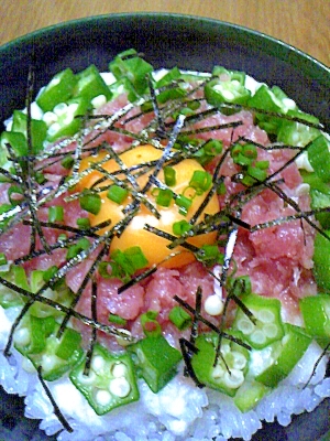 まぐろのたたき身　ねぎとろ丼♪