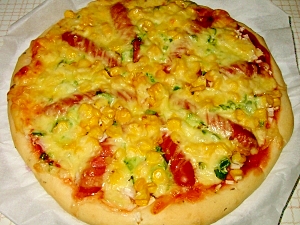 H.B.フルーツコーンとチーズどっさりの厚手ピザ