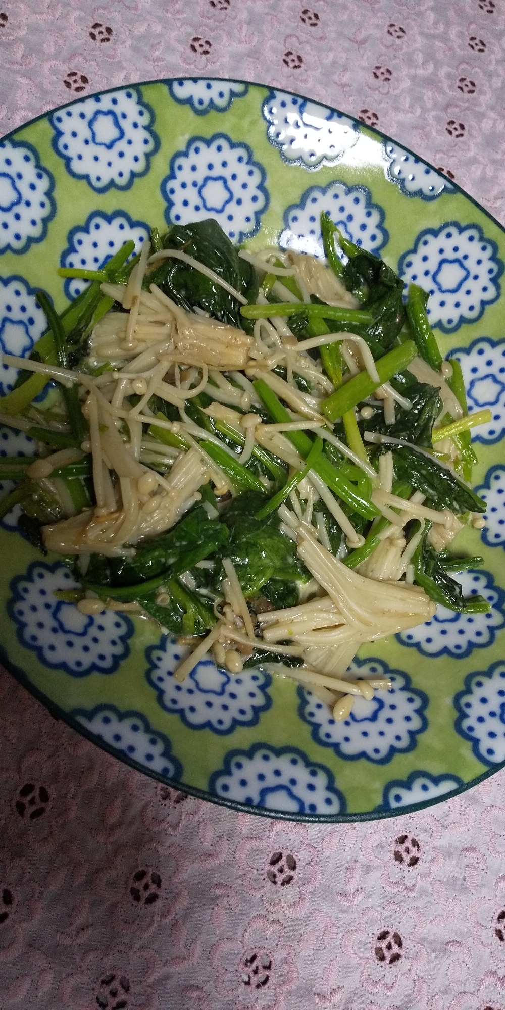 ほうれん草とえのきだけ炒め