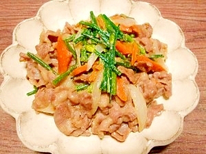 花ニラと玉葱☆豚肉の味噌炒め