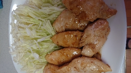 ササミで作りました。
花椒は麻婆豆腐にしか入れた事がなかったんですが、ピリッとした美味しい照り焼きですね。
美味しく出来たのでまた作りたいと思います。