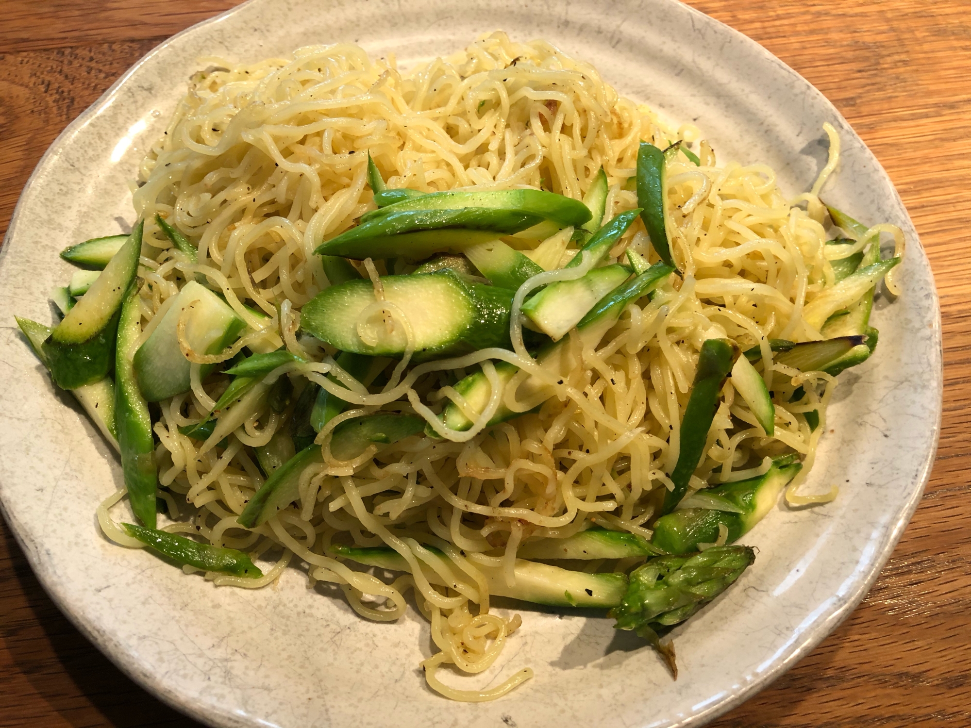 焼肉ザパンチ★アスパラのみのシンプル塩焼きそば