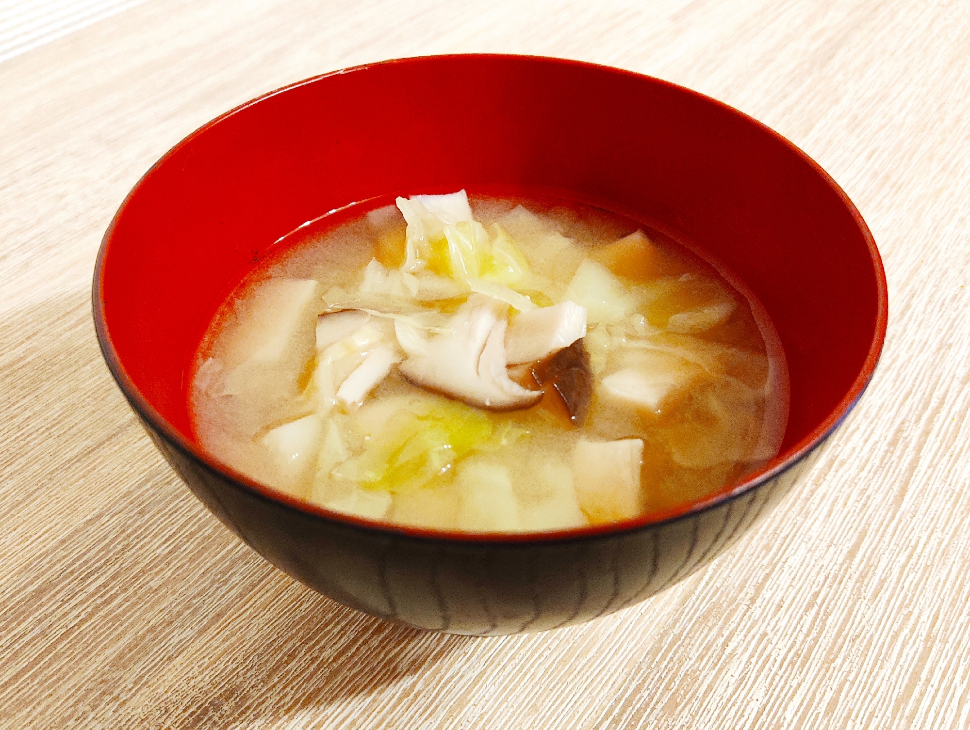 だしの素で簡単 キャベツとエリンギのお味噌汁 レシピ 作り方 By Makicchi 楽天レシピ だしの素で簡単 キャベツとエリンギのお味噌汁 レシピ 作り方 By Makicchi 楽天レシピ