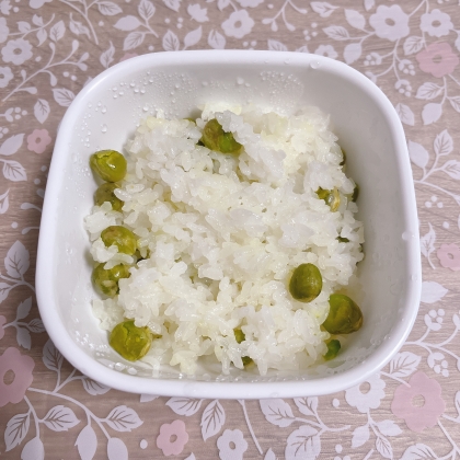 こんぶ出汁の素で簡単豆ご飯☆