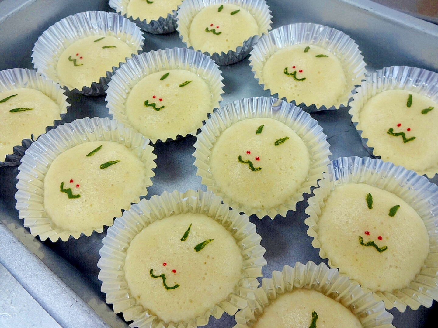 お月見のおやつに!うさぎ蒸しパン