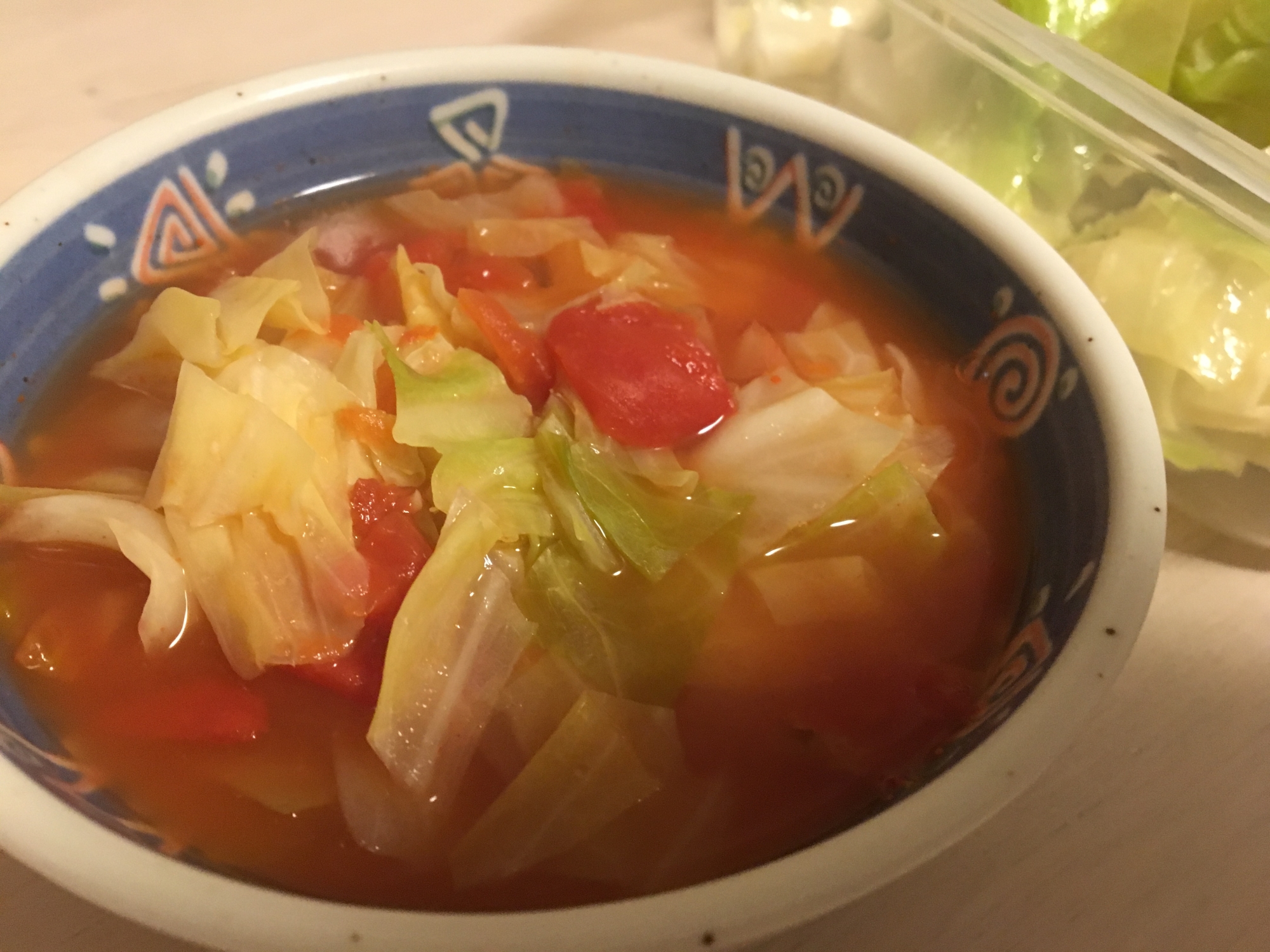 トマト缶でスープ