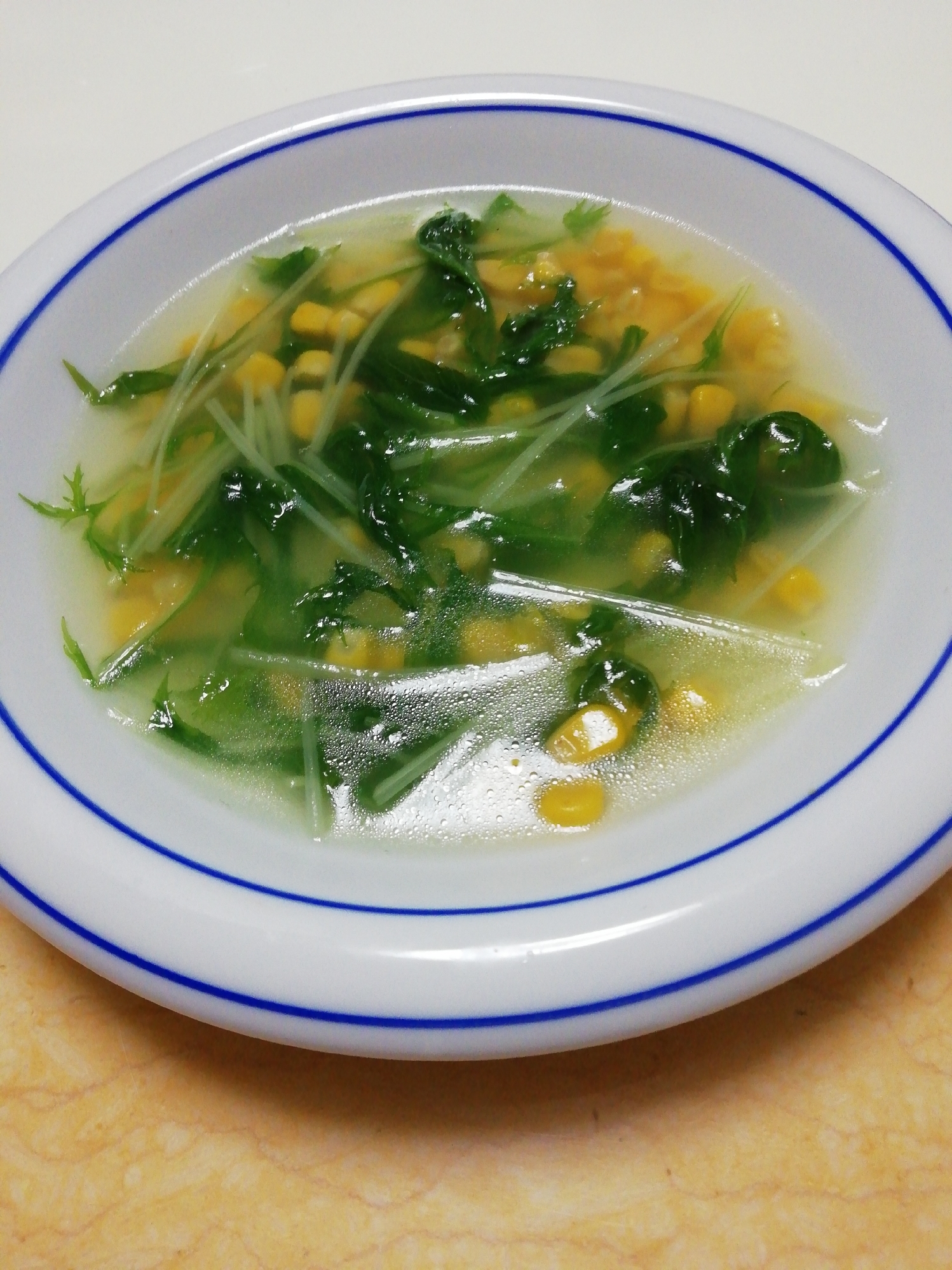 時短！水菜とコーンの中華スープ