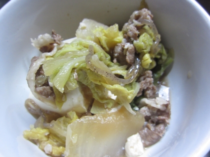 牛肉と白菜と玉ねぎのすきやき風煮込み