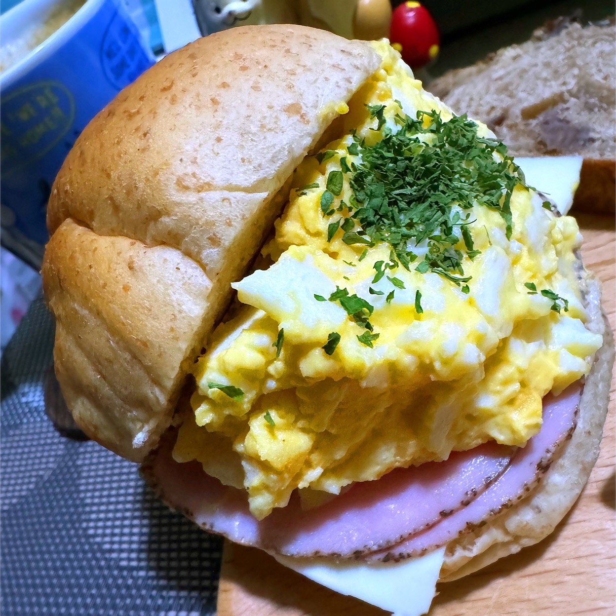 酒粕入りで風味アップの卵サラダサンド