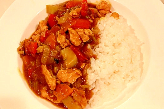 低脂肪な鶏胸肉のクミンシードカレー