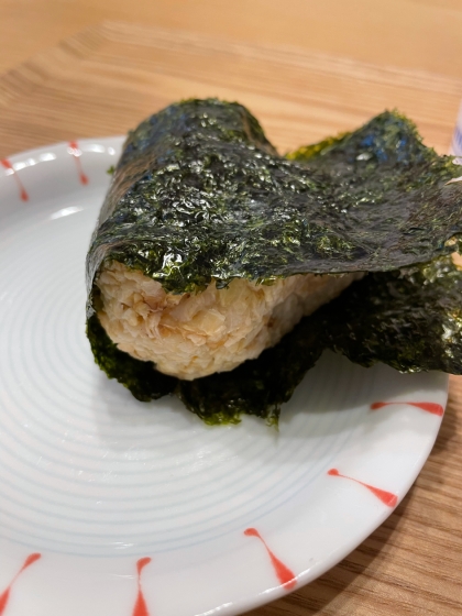 おにぎりだとオートミールも食べやすいですね(^^)初めて食べましたが良かったです！