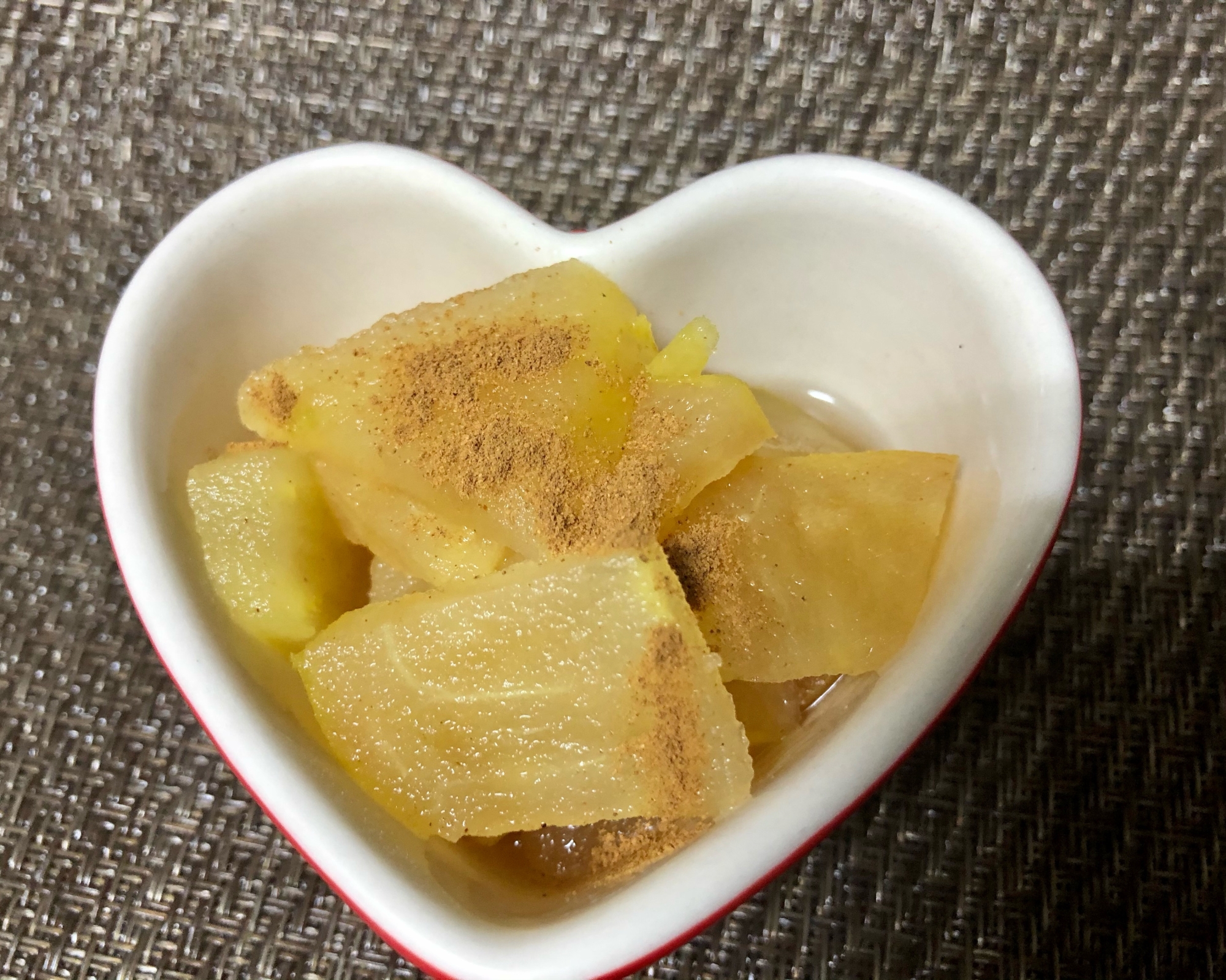 レンジで簡単☆バターシナモン味の林檎煮