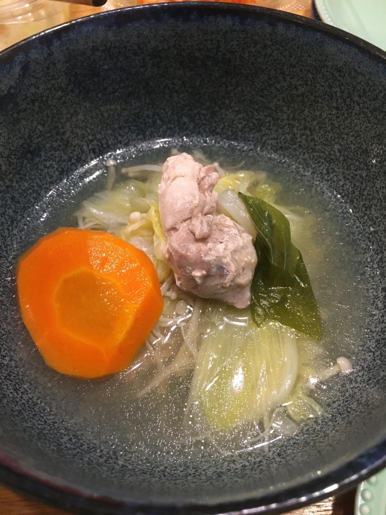 鶏肉と野菜のスープ