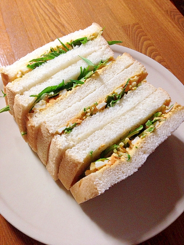水菜とマヨたまのサンドイッチ