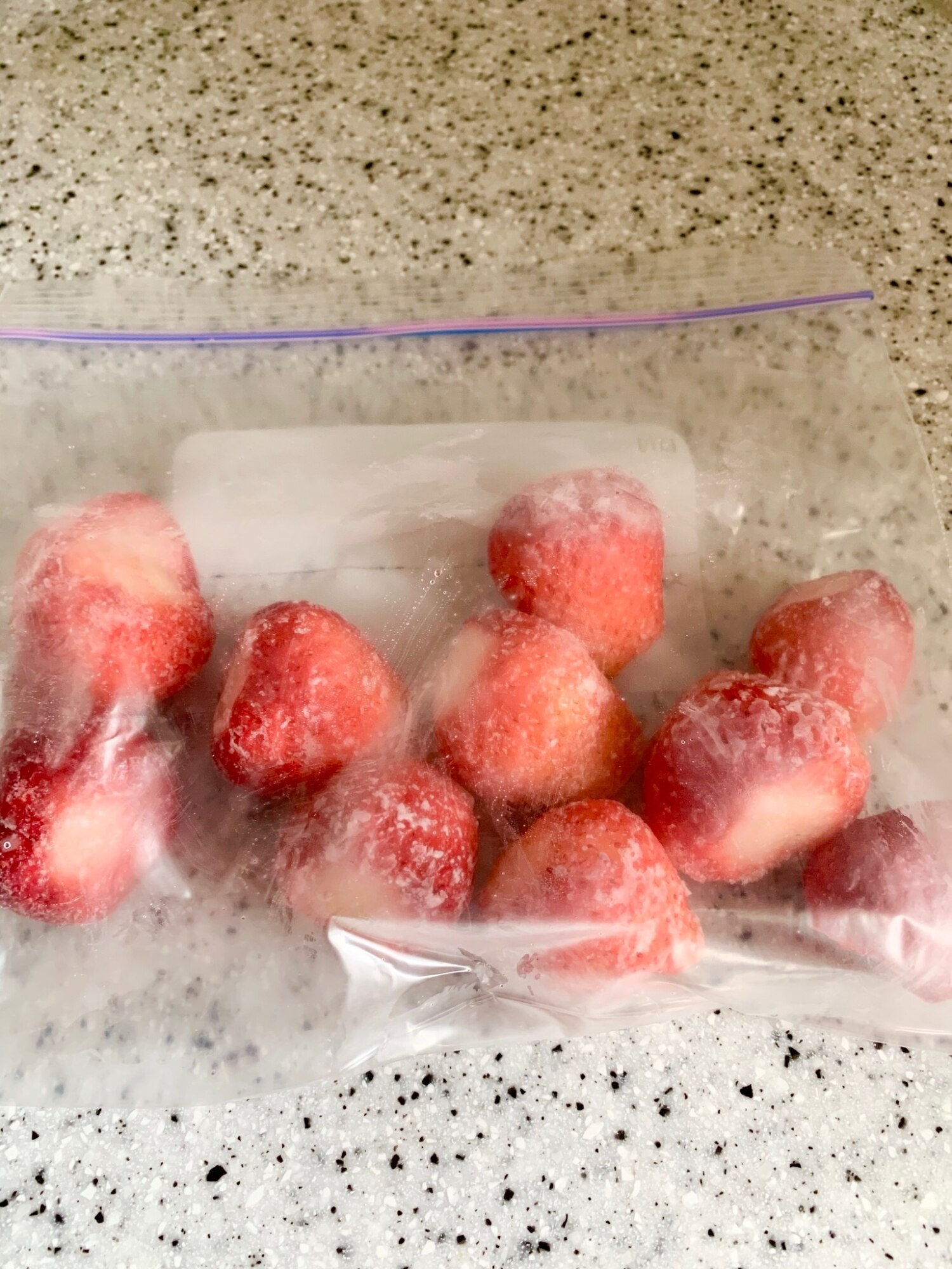 くっつかない 苺の冷凍保存の仕方 レシピ 作り方 By みゆママ 楽天レシピ