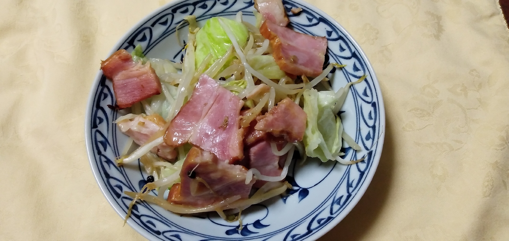 【忙しい朝用】ベーコンと野菜のおかず